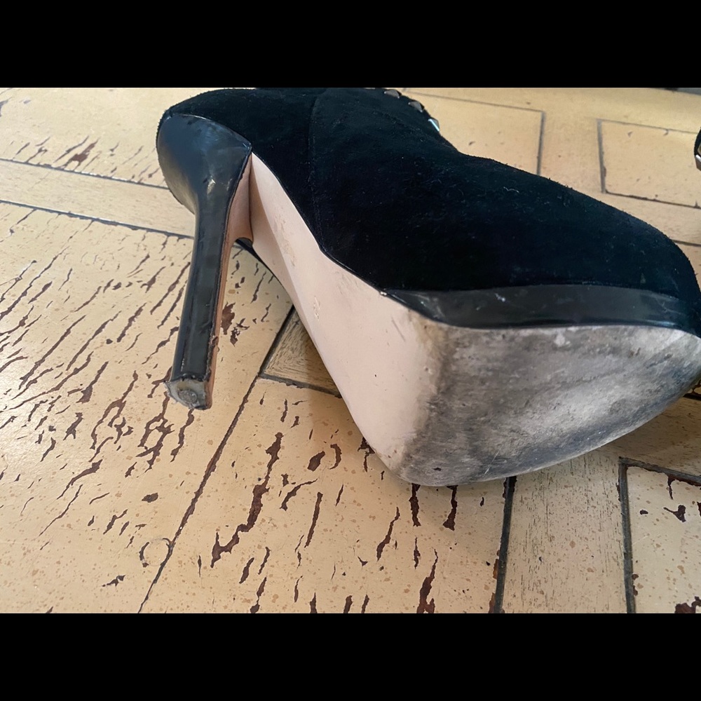 Bakers Booties with Studs - Picture 8 of 11